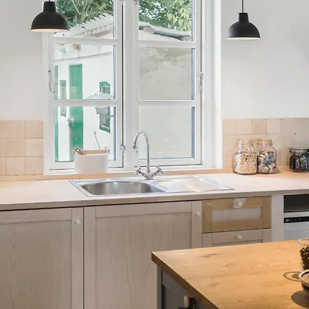 3 Bedroom Amazing In סטגה