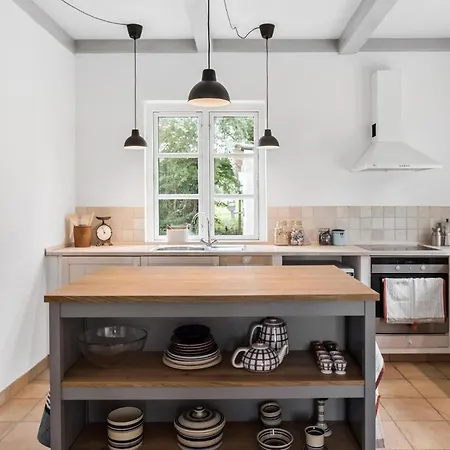 3 Bedroom Amazing In * Stege